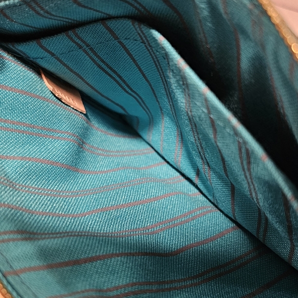 Louis Vuitton Neverful MM Turquoise Pochette, Box,Ribbon & Dust Bag - Picture 7 of 16